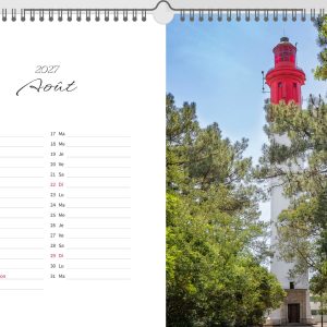 Page d'août du calendrier 2027 Bassin d'Arcachon : le phare du Cap Ferret