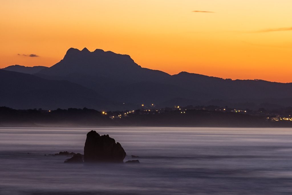 Rochers des trois couronnes à Ilbarritz, pose longue, Pays Basque