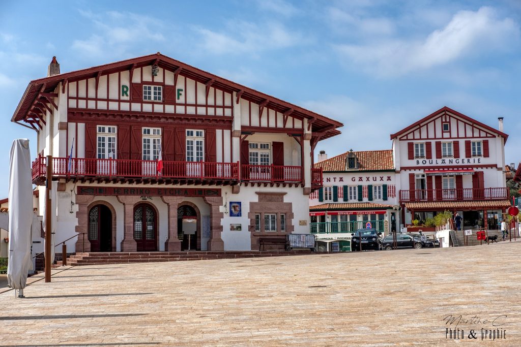 Place Sauveur-Atchoarena, Bidart, Pays Basque