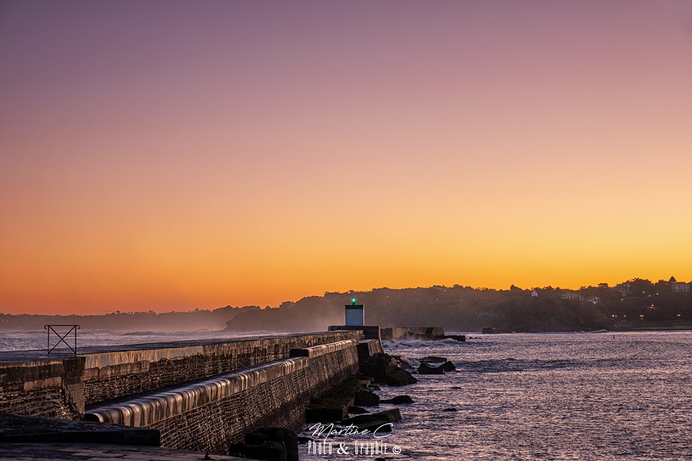Lever de soleil à Socoa, Pays Basque