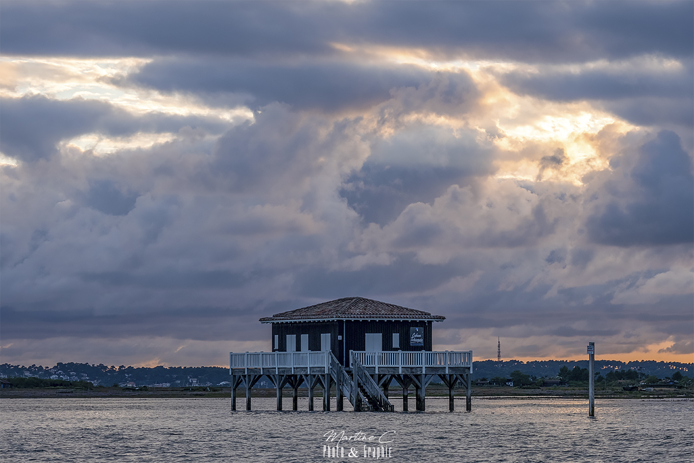 Nuages au-dessus de la cabane Tchanquée 53, Bassin d'Arcachon